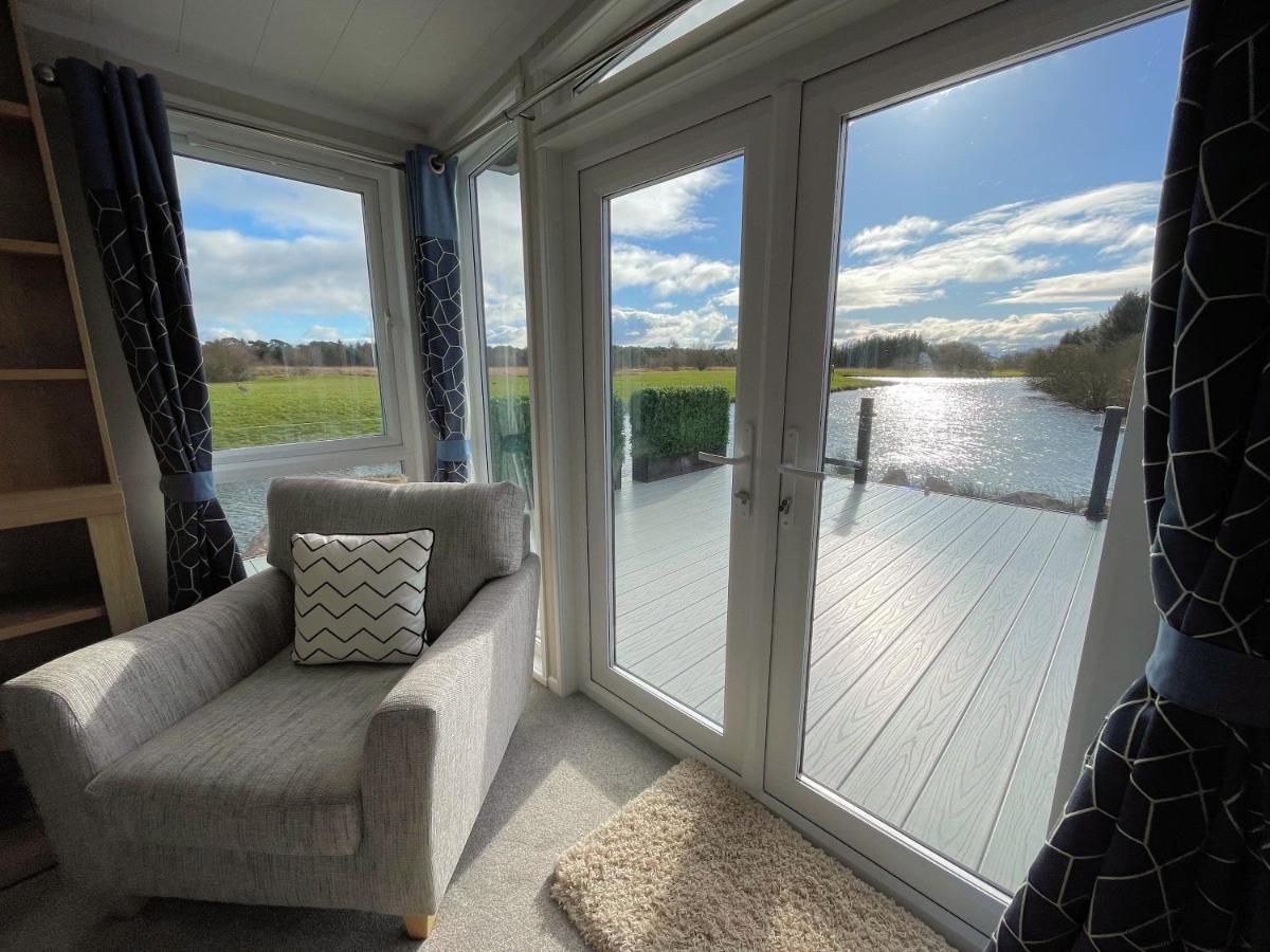 Luxury Lakeside Lodge With Htub Beautiful Views アナン エクステリア 写真