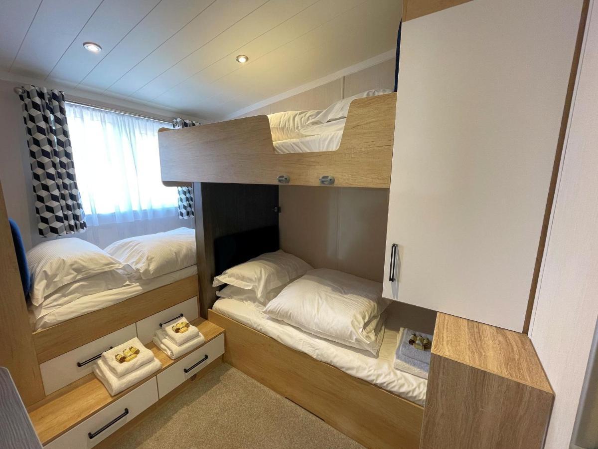 Luxury Lakeside Lodge With Htub Beautiful Views アナン エクステリア 写真